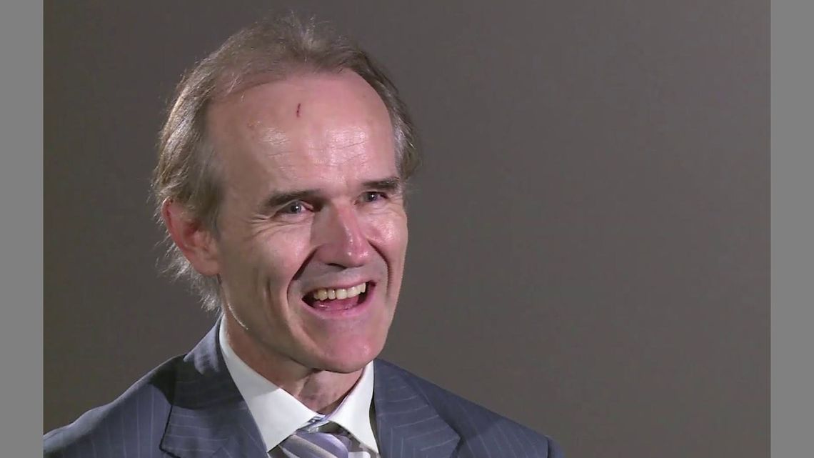 Dr Robbert Van Haselen